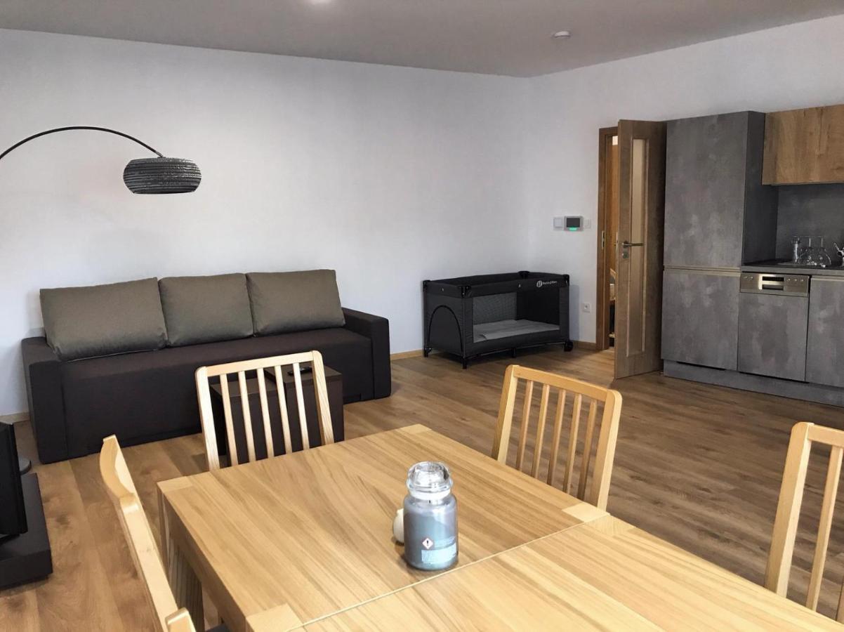 Апартаменты Apartman T5 Врхлаби Экстерьер фото
