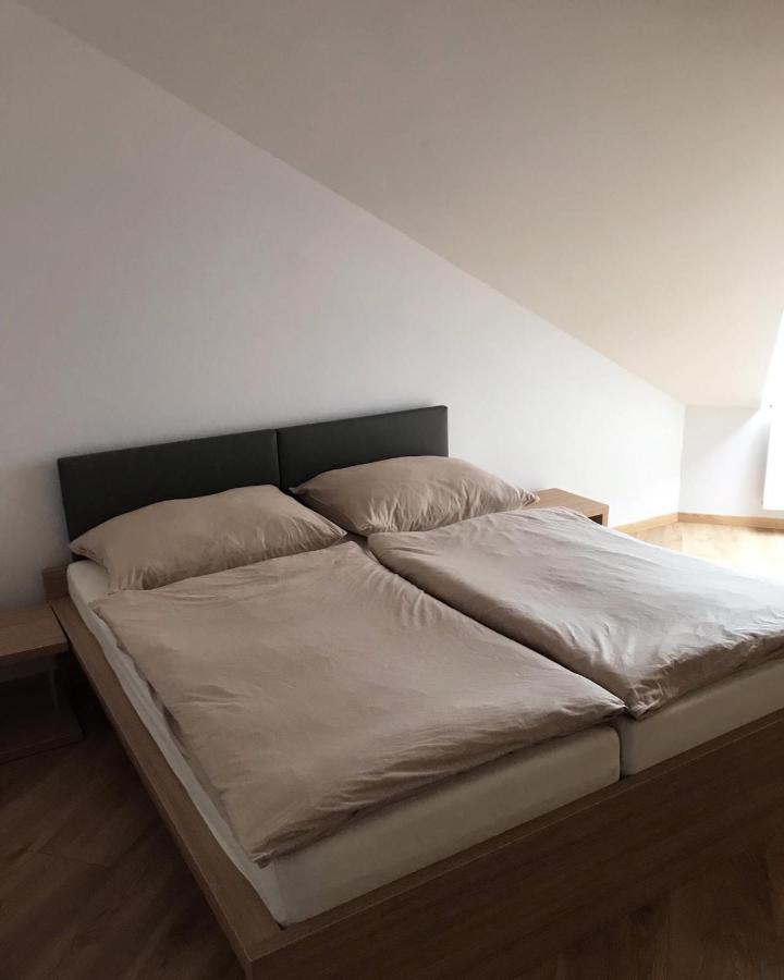Апартаменты Apartman T5 Врхлаби Экстерьер фото